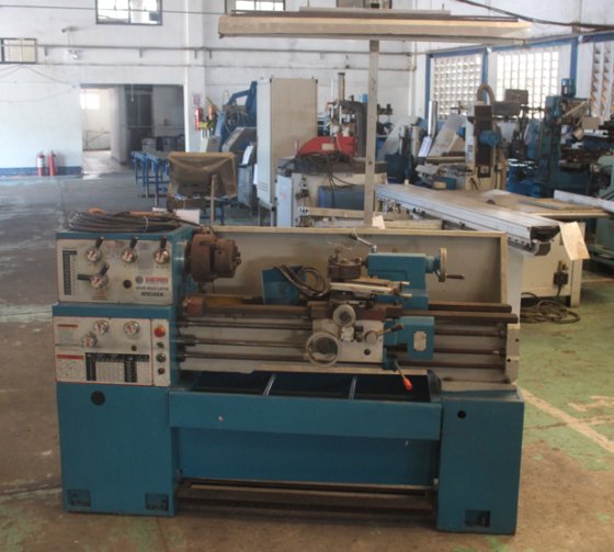 工业机械 / 用于脚手架框架制造的机械臂