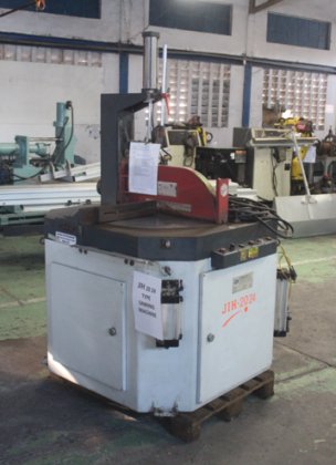 工业机械 / 用于脚手架框架制造的机械臂