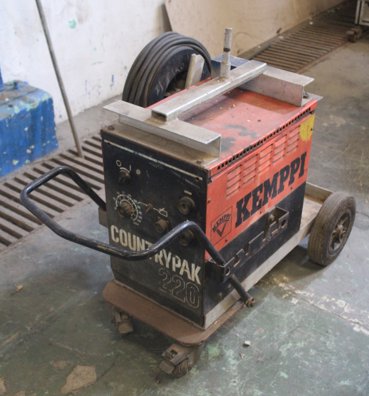 工业机械 / 用于脚手架框架制造的机械臂