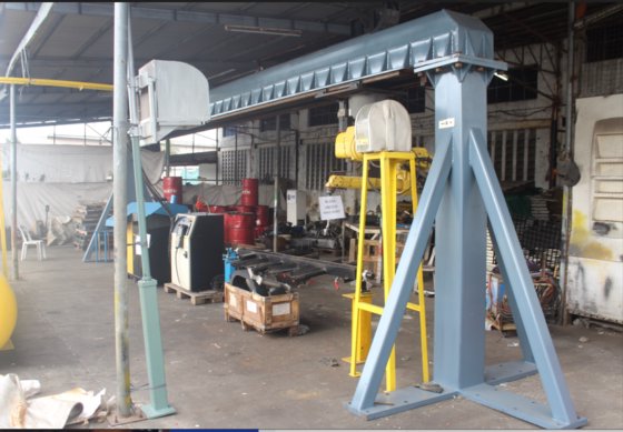 工业机械 / 用于脚手架框架制造的机械臂