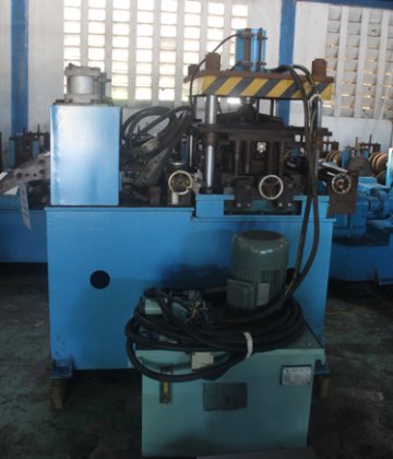 工业机械 / 用于脚手架框架制造的机械臂