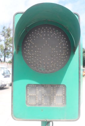 Conlux BT-1D 太阳能交通灯 | QO5-3