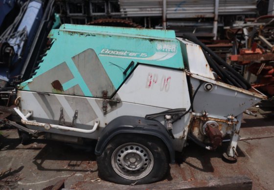 2013款博斯特15R混凝土泵