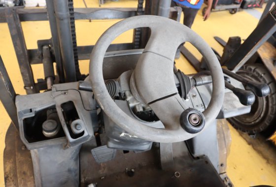 卡特彼勒2013款叉车DP30NT