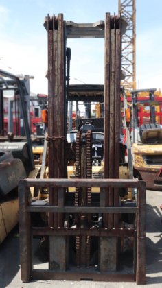 卡特彼勒2012叉车DP30NT