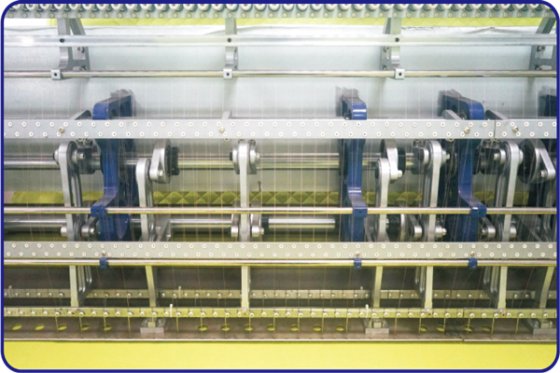 D系列电脑飞梭多针绗缝机