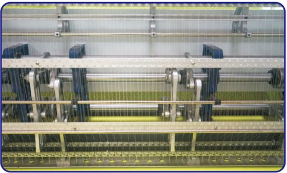 C系列电脑飞梭多针绗缝机