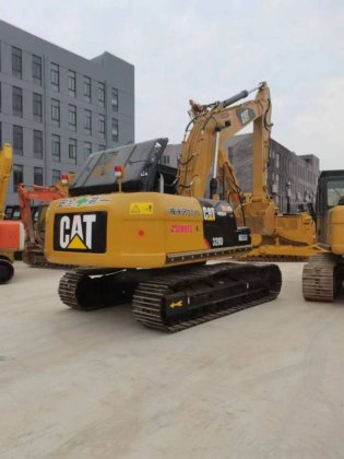 2018 CAT 320 D