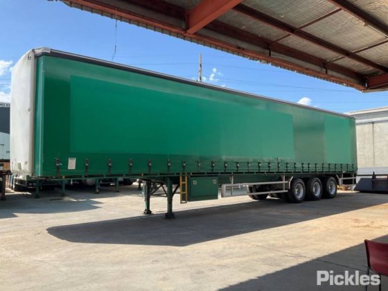 2019年式クルーガーST-3-0D