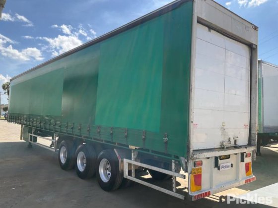 2019年式クルーガーST-3-0D