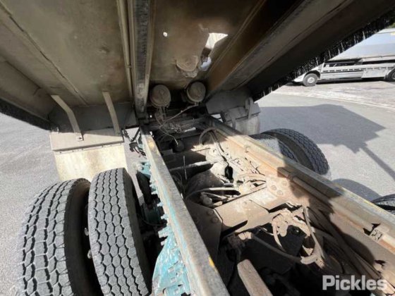 2010年式フレイトライナー コロンビア CL120