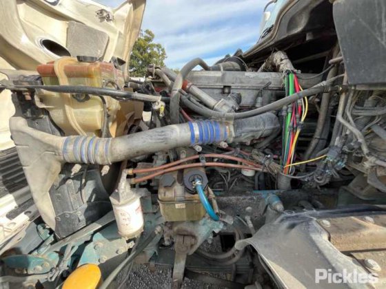 2010年式フレイトライナー コロンビア CL120