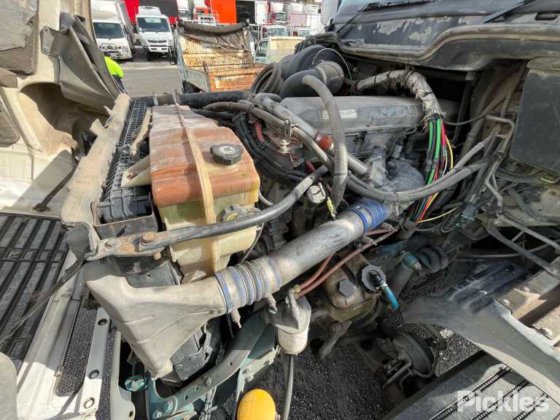 2010年式フレイトライナー コロンビア CL120