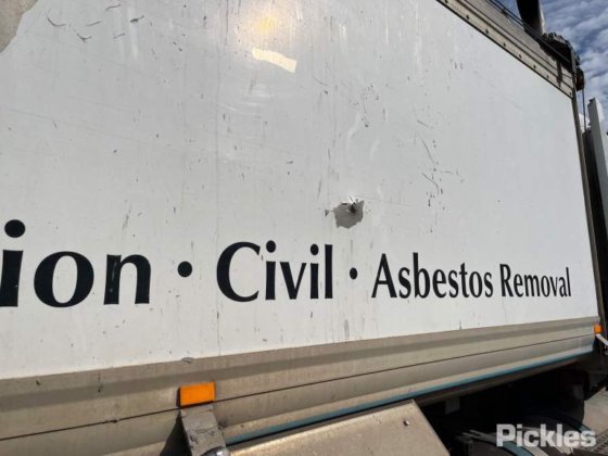 2010年式フレイトライナー コロンビア CL120