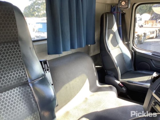 2011年式ボルボ FM 450