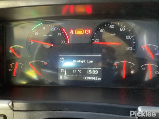 2011年式ボルボ FM 450