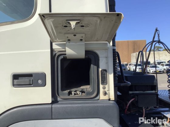 2011年式ボルボ FM 450