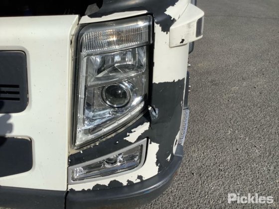 2011年式ボルボ FM 450