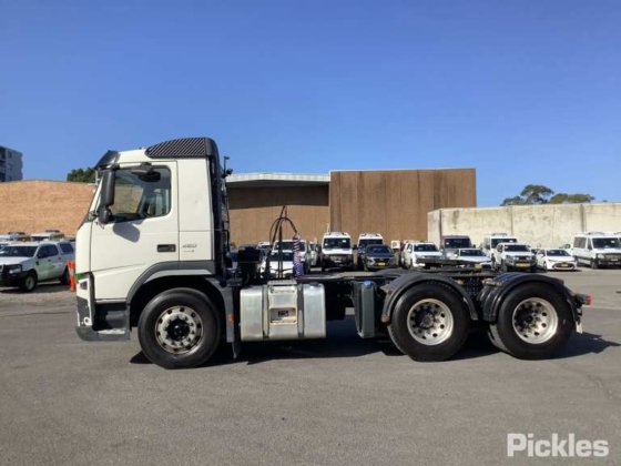 2011年式ボルボ FM 450