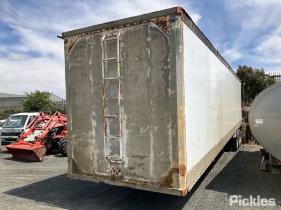 1995 年玛蒂尔达步行地板