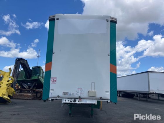 2019年式クルーガーST-3-0D