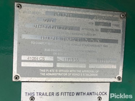 2019年式クルーガーST-3-0D