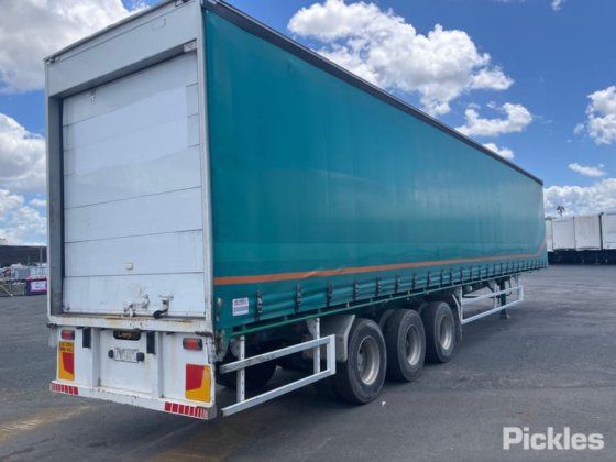 2019年式クルーガーST-3-0D