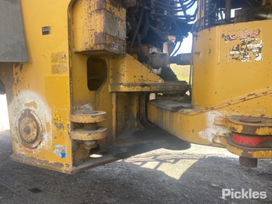 2011年式キャタピラー994F