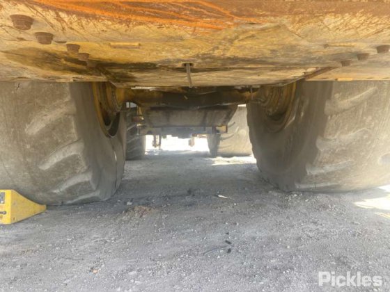 2011年式キャタピラー994F