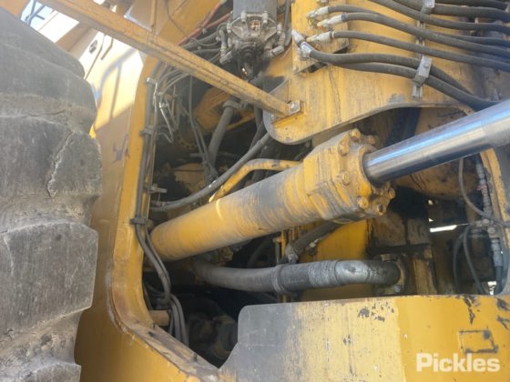 2011年式キャタピラー994F