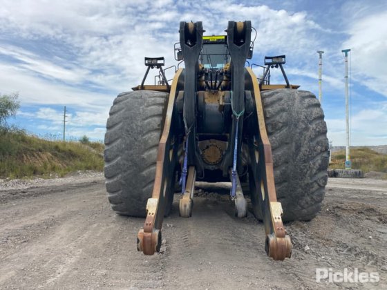 2011年式キャタピラー994F