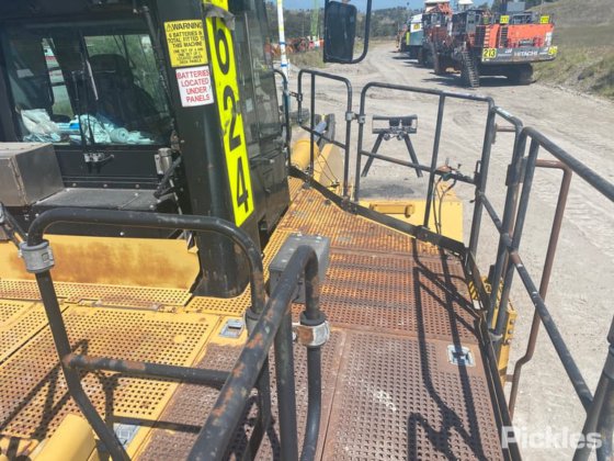 2011年式キャタピラー994F