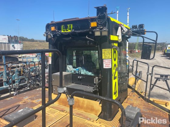 2011年式キャタピラー994F