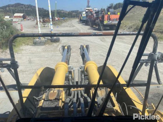 2011年式キャタピラー994F