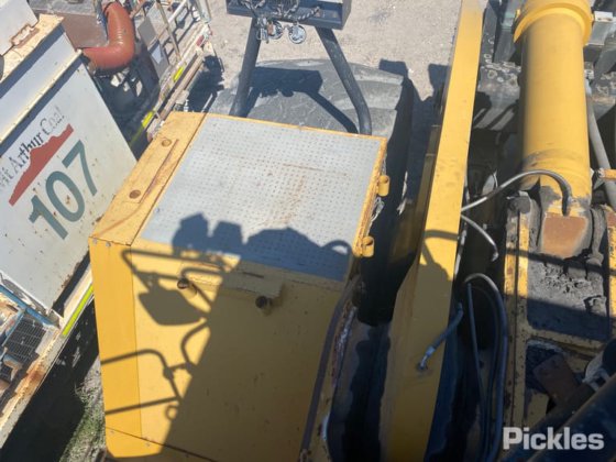 2011年式キャタピラー994F