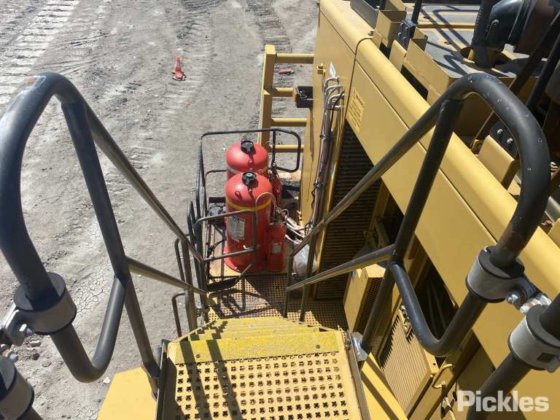 2011年式キャタピラー994F