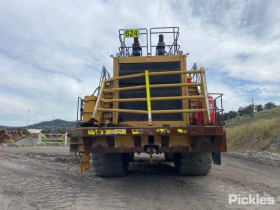 2011年式キャタピラー994F