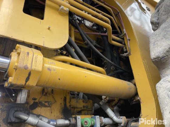 2011年式キャタピラー994F