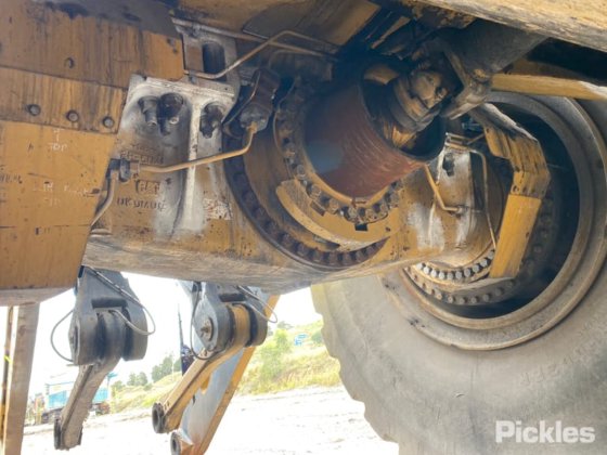 2011年式キャタピラー994F