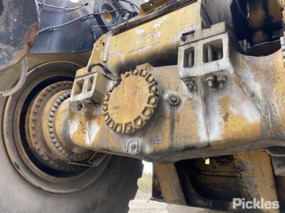 2011年式キャタピラー994F