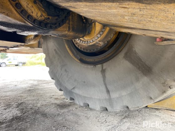 2011年式キャタピラー994F