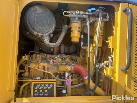 2017年式キャタピラー140M