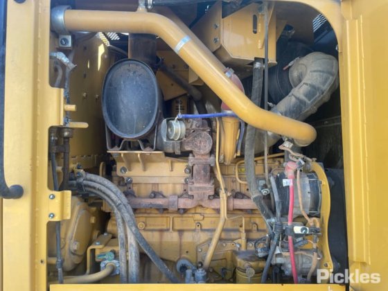 2017年式キャタピラー140M