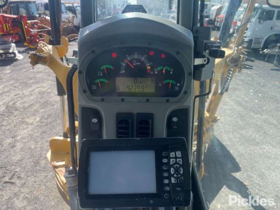 2017年式キャタピラー140M