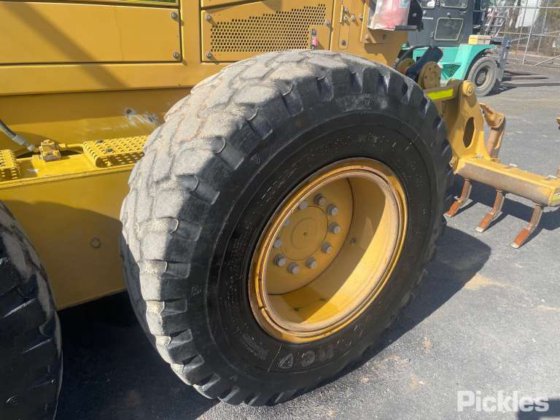 2017年式キャタピラー140M