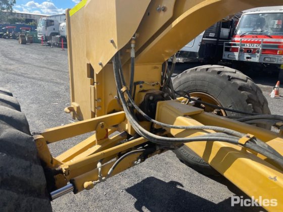 2017年式キャタピラー140M