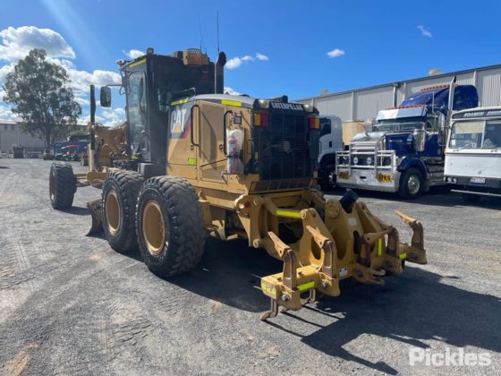 2017年式キャタピラー140M