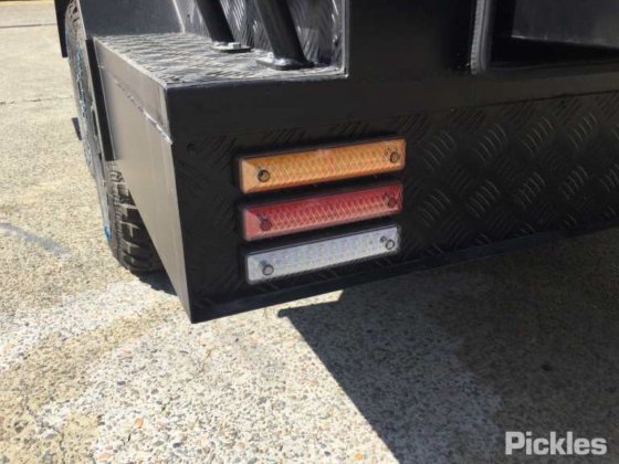 2025 绿色有限公司