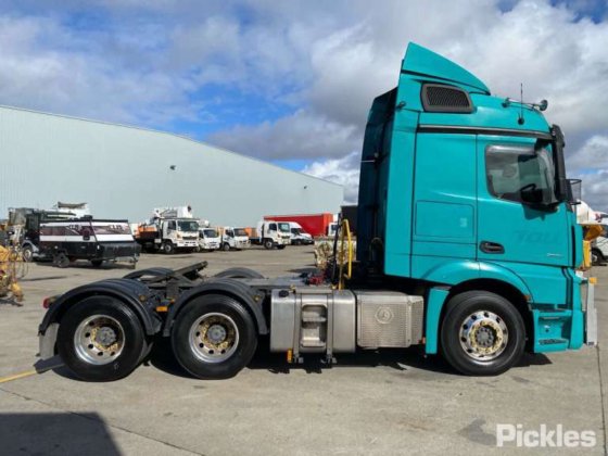 2019 メルセデス ベンツ アクトロス 2658