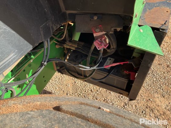 2017 约翰迪尔 6110M